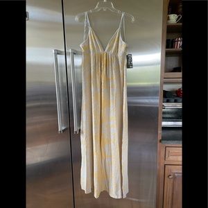 Hurley Lt. Grey w/ Gold Batik Print Maxi Dress XL